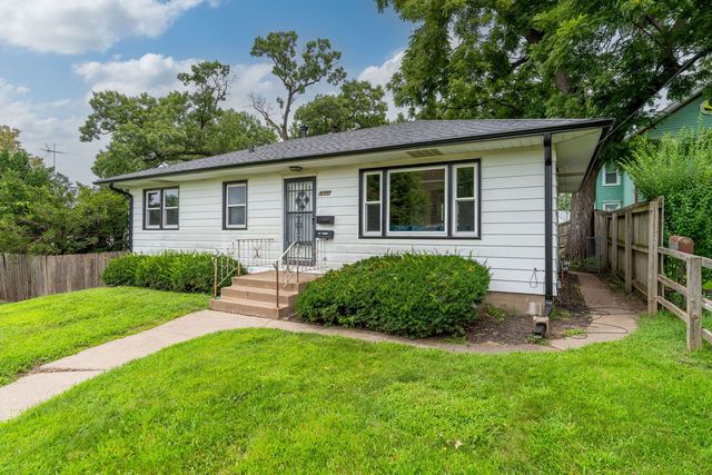 630 W Lombard Street, Davenport, IA 52803