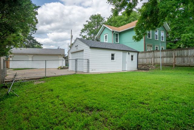 630 W Lombard Street, Davenport, IA 52803