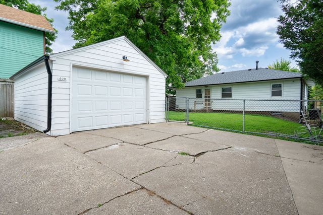 630 W Lombard Street, Davenport, IA 52803