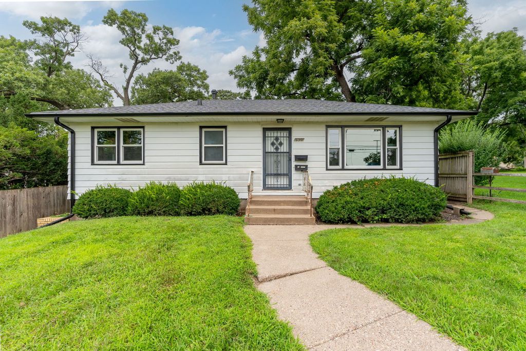 630 W Lombard Street, Davenport, IA 52803