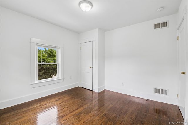 401 Ocean Avenue, Malverne, NY 11565