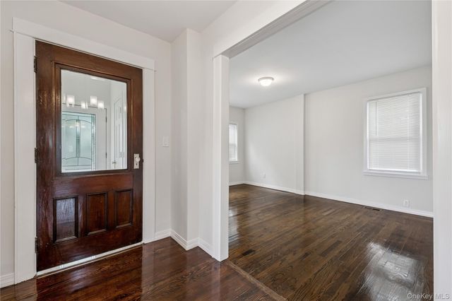 401 Ocean Avenue, Malverne, NY 11565