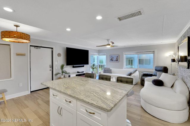 411 1ST Street S 202, Jacksonville Beach, FL 32250