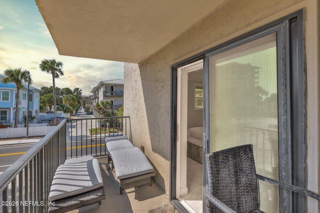 411 1ST Street S 202, Jacksonville Beach, FL 32250