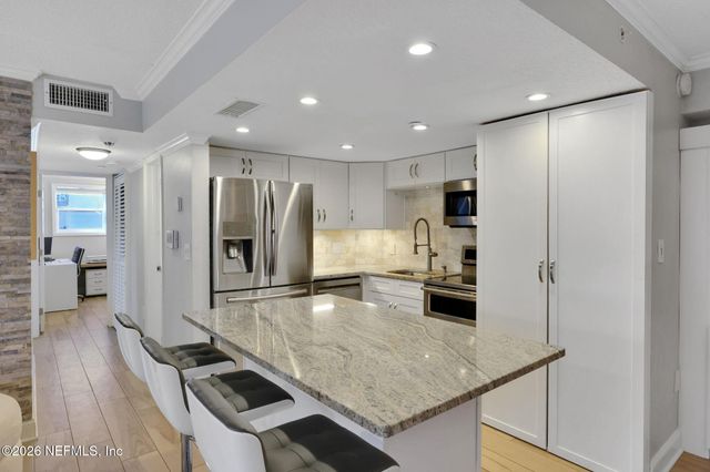 411 1ST Street S 202, Jacksonville Beach, FL 32250