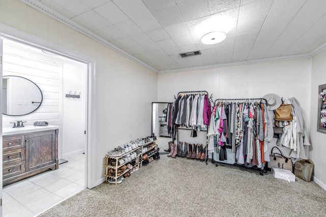 118 St Ann St, Raceland, LA 70394