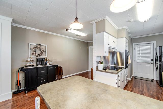 118 St Ann St, Raceland, LA 70394