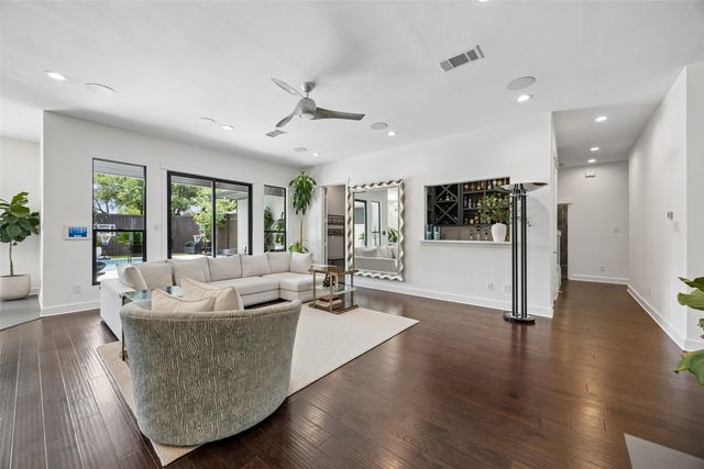 6610 Southpoint Drive, Dallas, TX 75248