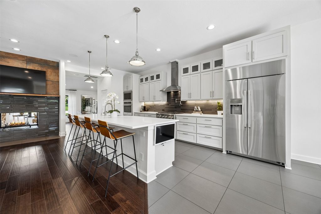 6610 Southpoint Drive, Dallas, TX 75248