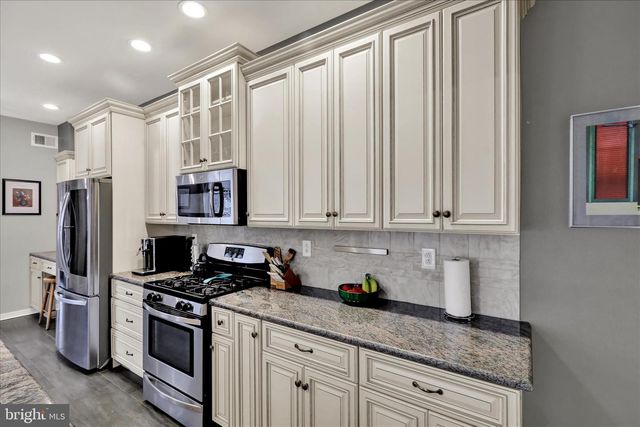 607 W CHESTNUT ST, Lancaster, PA 17603