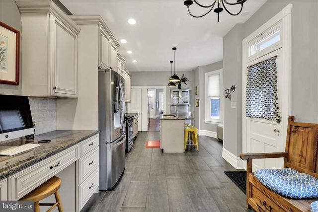 607 W CHESTNUT ST, Lancaster, PA 17603