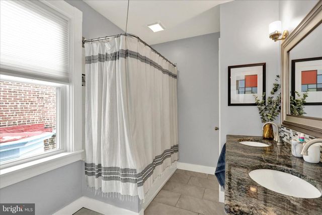 607 W CHESTNUT ST, Lancaster, PA 17603