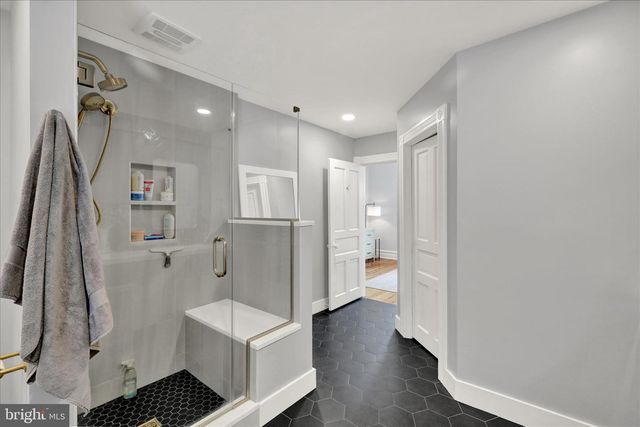 607 W CHESTNUT ST, Lancaster, PA 17603