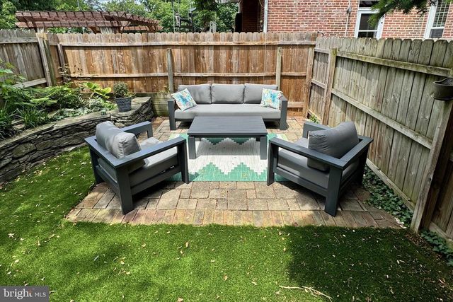 607 W CHESTNUT ST, Lancaster, PA 17603