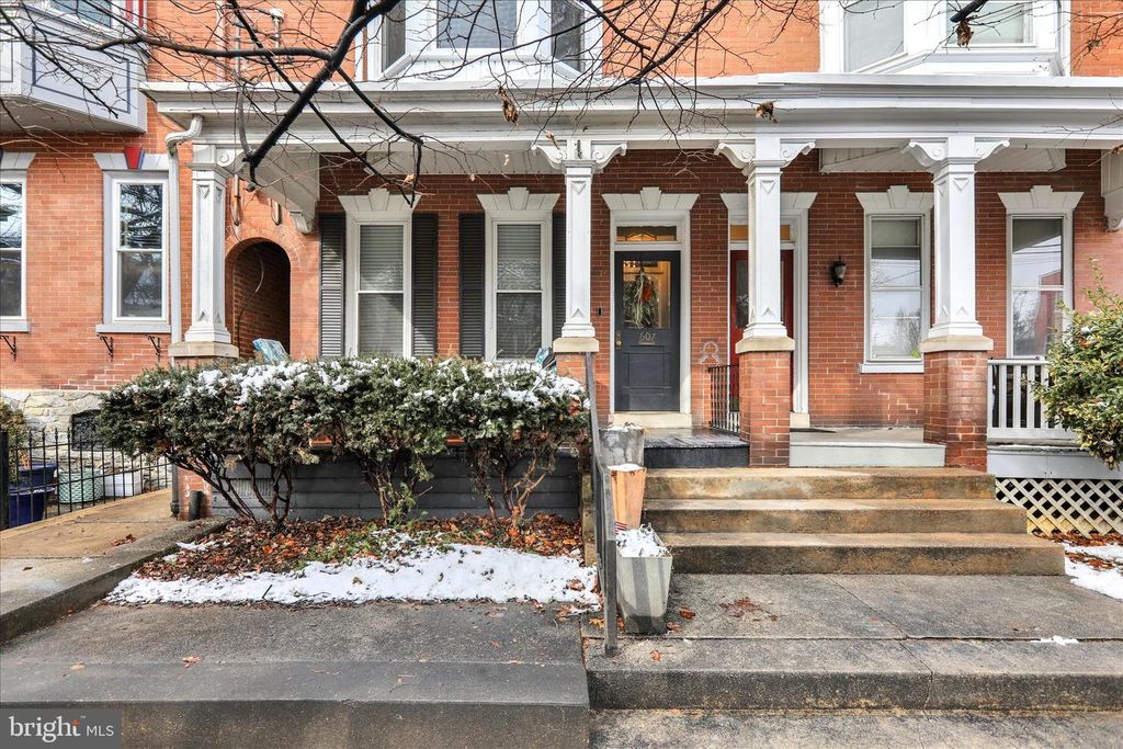 607 W CHESTNUT ST, Lancaster, PA 17603