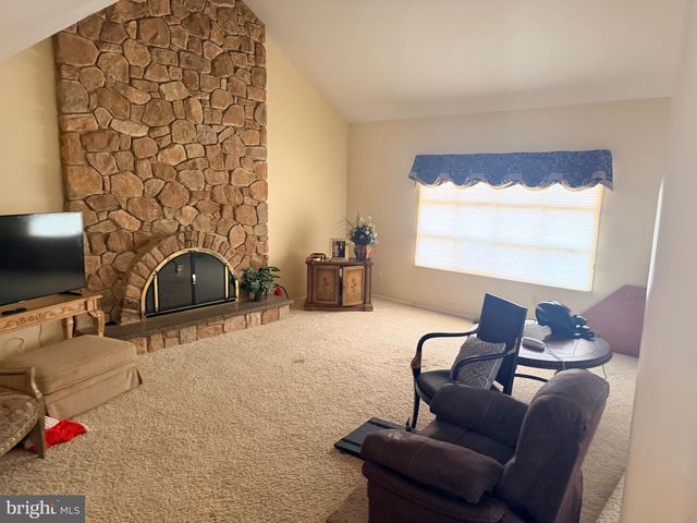 206 WHITEHALL CT, Voorhees, NJ 08043