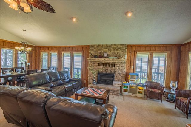 202 Willie Cook Street, Livingston, TX 77351