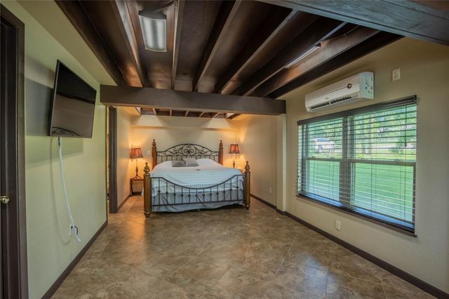 202 Willie Cook Street, Livingston, TX 77351
