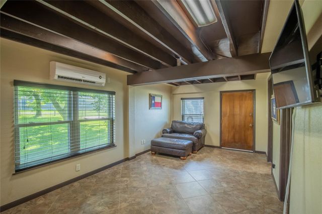 202 Willie Cook Street, Livingston, TX 77351