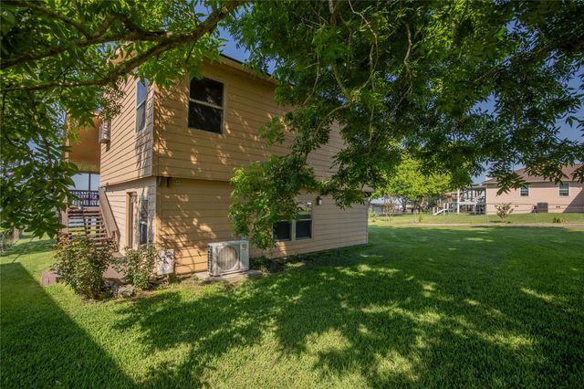 202 Willie Cook Street, Livingston, TX 77351