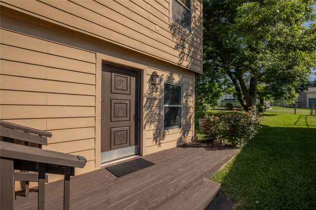 202 Willie Cook Street, Livingston, TX 77351
