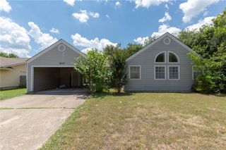 8807 Pineridge DR A, Austin, TX 78729