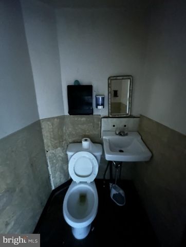 2300 S CROSKEY ST, Philadelphia, PA 19145