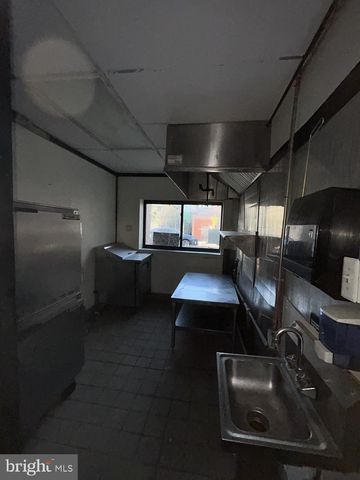 2300 S CROSKEY ST, Philadelphia, PA 19145