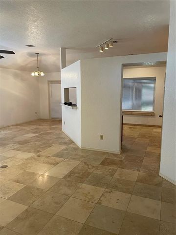 7232 NW 102nd Street, Oklahoma City, OK 73162