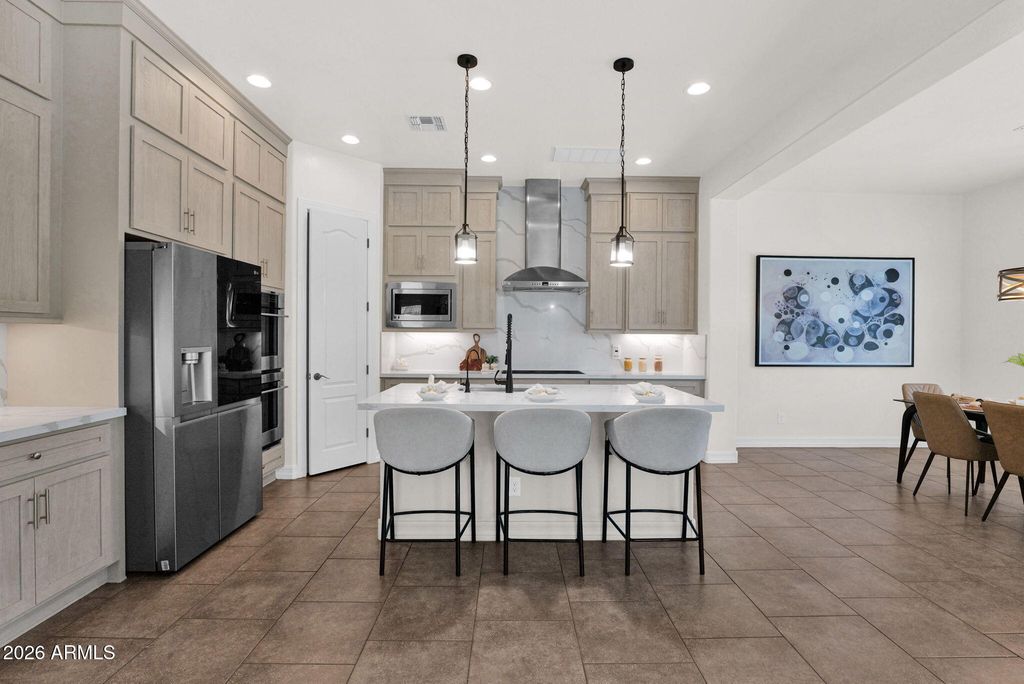 2282 E TOMAHAWK Drive, Gilbert, AZ 85298 — photo 2