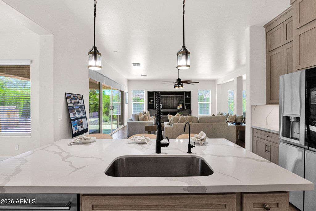 2282 E TOMAHAWK Drive, Gilbert, AZ 85298 — photo 5