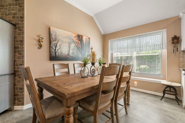 2204 Golden Laurel Drive, Conroe, TX 77304