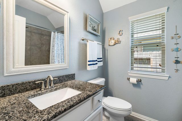 2204 Golden Laurel Drive, Conroe, TX 77304