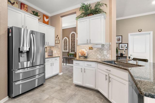 2204 Golden Laurel Drive, Conroe, TX 77304