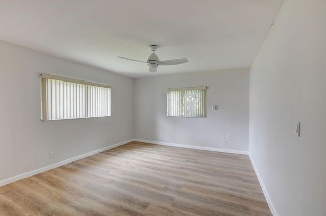 6347 Country Wood Way, Delray Beach, FL 33484