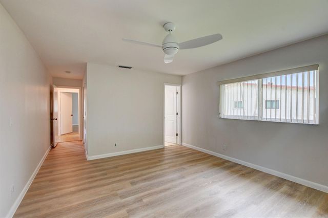 6347 Country Wood Way, Delray Beach, FL 33484