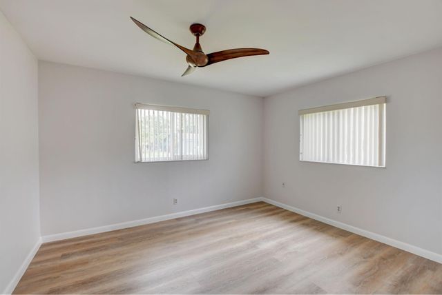 6347 Country Wood Way, Delray Beach, FL 33484