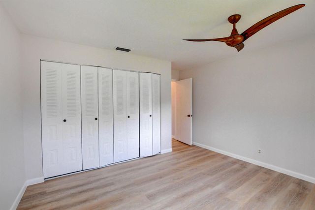 6347 Country Wood Way, Delray Beach, FL 33484