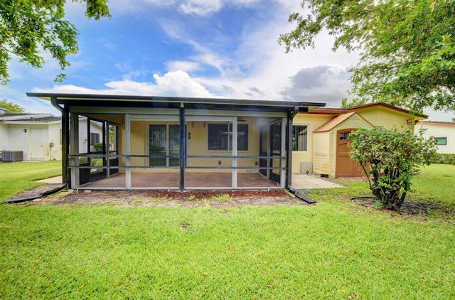 6347 Country Wood Way, Delray Beach, FL 33484