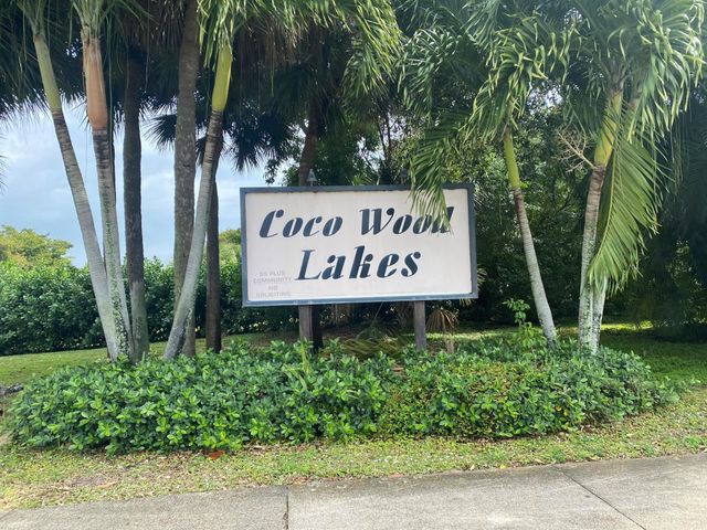 6347 Country Wood Way, Delray Beach, FL 33484