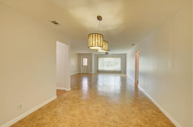 6347 Country Wood Way, Delray Beach, FL 33484