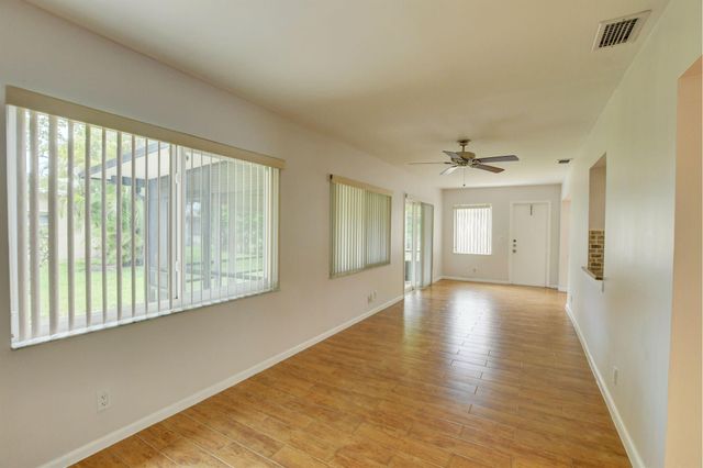 6347 Country Wood Way, Delray Beach, FL 33484