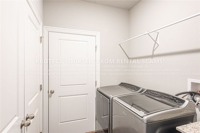 211 Grove Lane, Bentonville, AR 72713