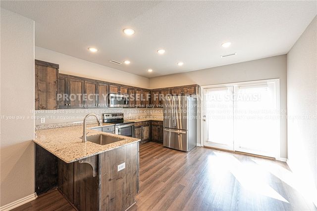 211 Grove Lane, Bentonville, AR 72713