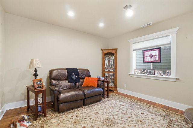 1690 N 60 W, North Ogden, UT 84404