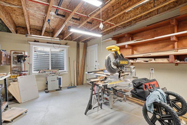 1690 N 60 W, North Ogden, UT 84404