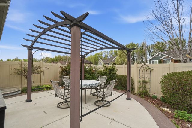 1690 N 60 W, North Ogden, UT 84404