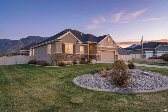 1690 N 60 W, North Ogden, UT 84404