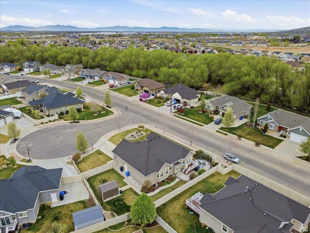 1690 N 60 W, North Ogden, UT 84404