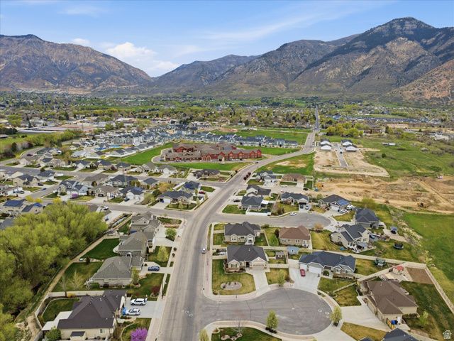 1690 N 60 W, North Ogden, UT 84404